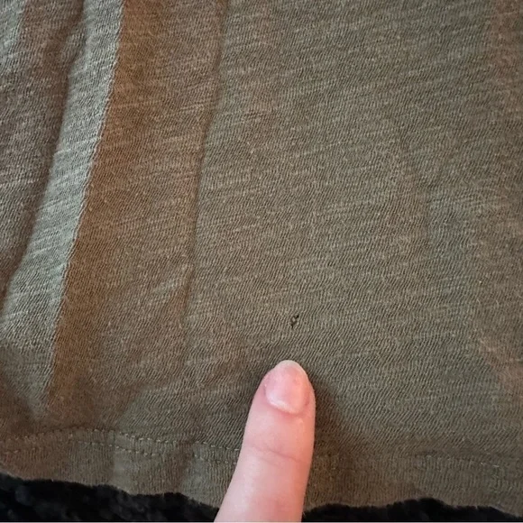 Green Long Sleeve Pocket Tee | Subtle V Neck - Picture 5 of 8